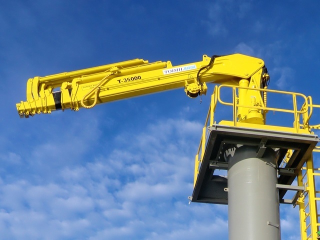 telescopic-crane-installed-at-Algeciras-harbour-prosertek